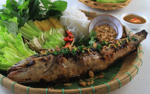 Cá Lóc nướng trui-món ăn đặc sản miền Tây Nam Bộ