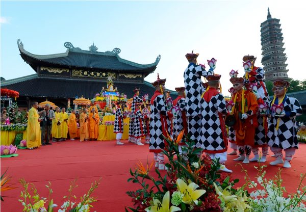 Lễ hội chùa bái đính ninh bình