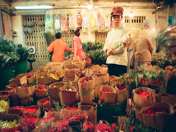 Vẻ đẹp chợ hoa Hồ Thị Kỷ