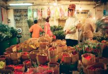 Vẻ đẹp chợ hoa Hồ Thị Kỷ