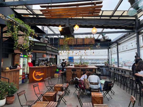 Quán cafe Trăng Non Rooftop