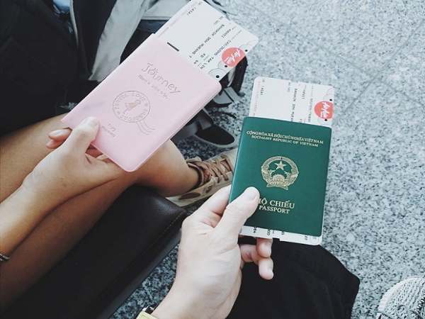 Đi máy bay được mang những gì?