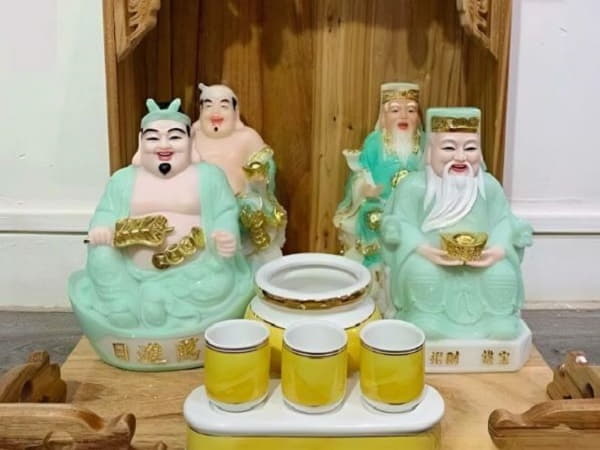 Ý nghĩa của việc thờ Thần Tài trong gia đình