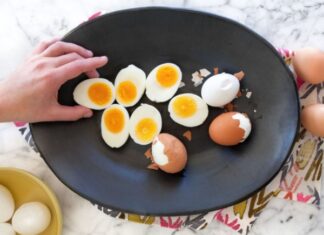 Giải đáp thắc mắc ăn trứng gà luộc có tăng cân không