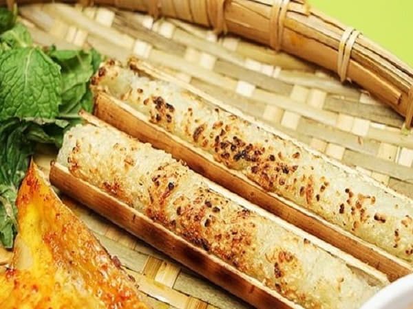 Cơm lam ống tre – Món ăn dân dã của người vùng cao
